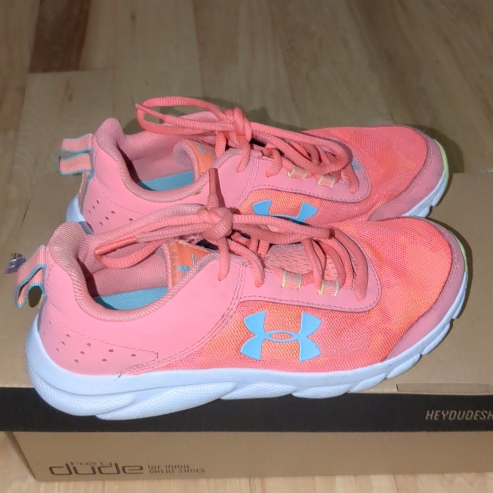 Under Armour Tennis shoes